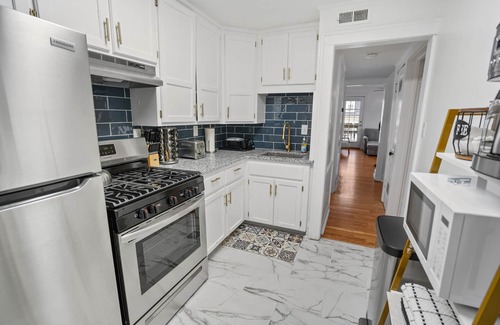 Kansas City Apartment | Renovated 1BD Retreat Near KC MED with Pet-Friendly Perks