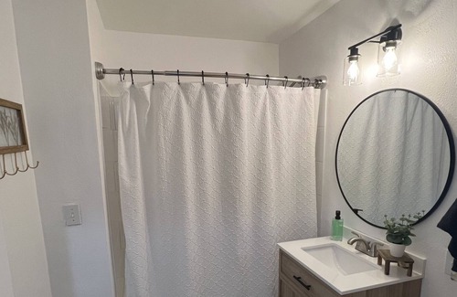 Prosser House | Charming Kampflo Cottage: Ideal Location Near Downtown!