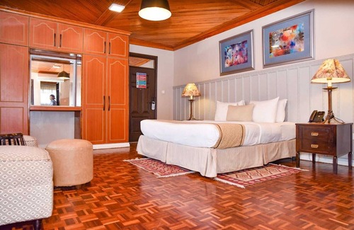 Gigiri Hotel | Comfortable Guest House Near Shopping Mall and Park