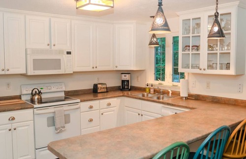 West Bridgton House | Unwind at Moose Pond: Oceanfront Retreat with Spa Bliss