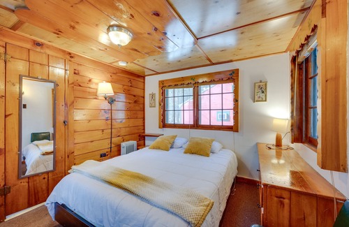 Weirs Beach Apartment | Inviting Laconia Studio Cabin Steps from Lake Winnipesaukee