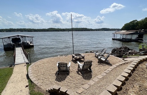 Gravois Mills House | Inviting Lake Cabin with Breathtaking Views & Pool Access