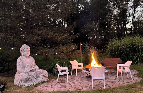 Briar Crest Woods House | Lake House Retreat: Game Room, Firepit & Pet Friendly!