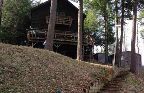 Mayfield House | Pet-Friendly Adirondack Cottage with Lake View & Pool