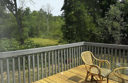 Portage Lakes House | Idyllic Lake House: Family-Friendly Retreat Steps from Water