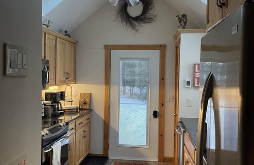 Mount Sunapee Cottage | Inviting Lake House Near Mt. Sunapee with Breakfast Included