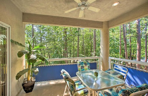Salem Apartment | Inviting Lake Keowee Condo with Pool and Hot Tub Access