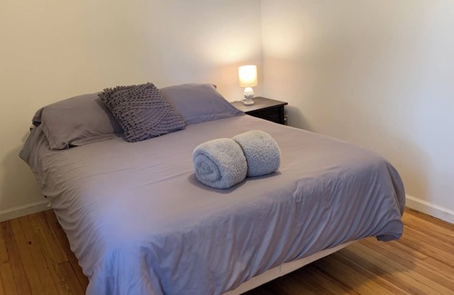 Fosterdale Apartment | Tranquil Lake View Apartment with Spa and Hot Tub Amenities