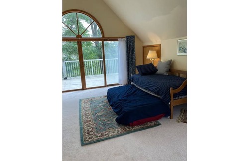 Oxford House | Relaxing Lake View Home - Family-Friendly Retreat