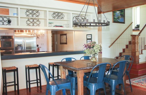 Tuxedo House | Relaxing Lakefront Retreat at Lake Summit with Spa & Pool