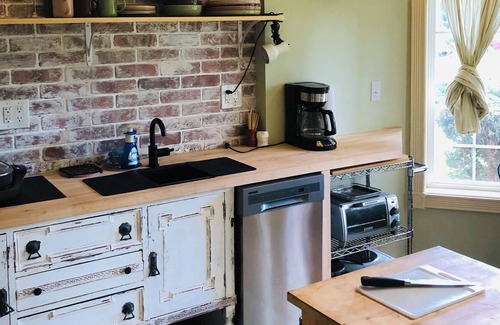Artondale Apartment | Inviting Lakehouse Apartment: Steps to Waterfront Bliss