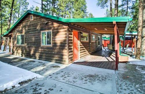 Pinetop-Lakeside House | Inviting Lakeside Cabin Steps from Rainbow Lake Awaits!