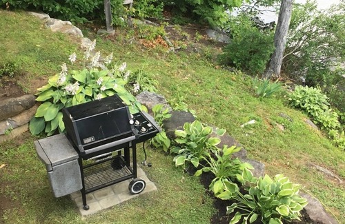 Sunapee House | Idyllic Lakeside Retreat Near Mt. Sunapee with Top Reviews