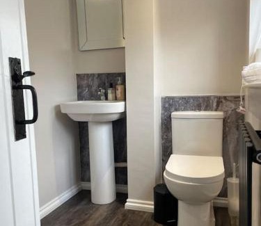 Lewes House | Pet-Friendly Cozy Town House for Your Perfect Getaway