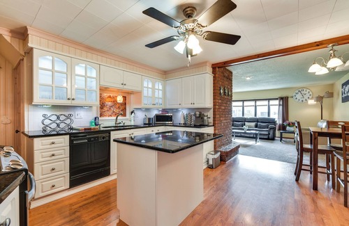 Lewiston Cottage | Inviting Lewiston Home Under 10 Miles from Niagara Falls