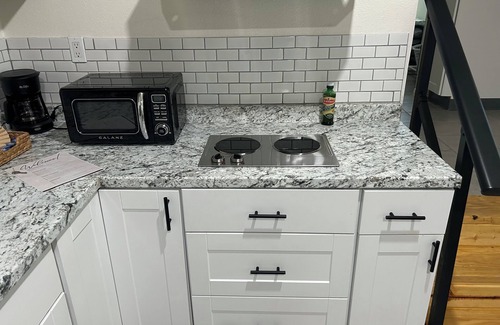 Lemon Grove House | Cozy little 1-bedroom guesthouse in enjoyable Lemon Grove with AC, WiFi