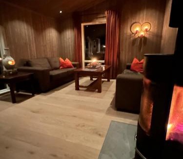 Al House | Cozy little cottage for rent in Oppheim