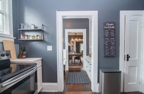 Hogan's Creek Apartment | Cozy little home away from home