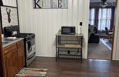 Lowder House | Charming Town House with Country View & Family Amenities