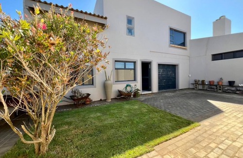 Walvis Bay House | Charming Retreat Near Lagoon and Desert Dunes for Families
