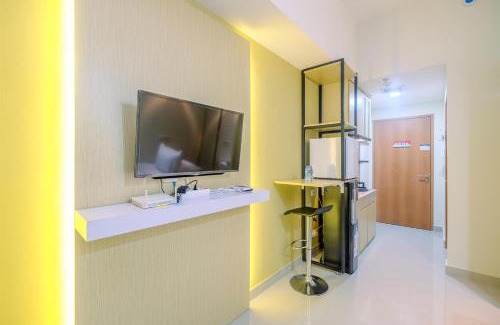 Pondokcina Apartment | Cozy Living Studio Room at Evenciio Margonda Apartment By Travelio