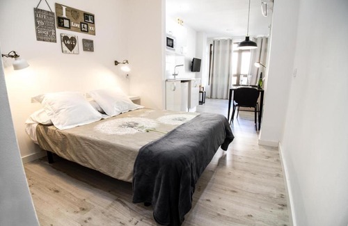 Las Palmas de Gran Canaria Apartment | Inviting Loft in Las Palmas, Steps from the Beach