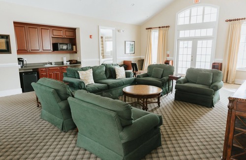 Midlothian Cottage | Inviting Lodge on Independence Golf Course, Family-Friendly Stay