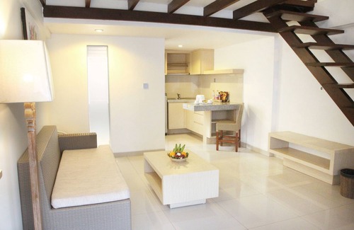 Denpasar Barat Apartment | Inviting Loft Apartment with Ocean View in Legian