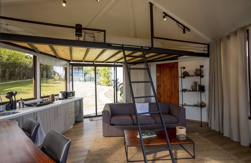 Pavas Cabin | Inviting Loft with Breathtaking San Jose Views & Spa