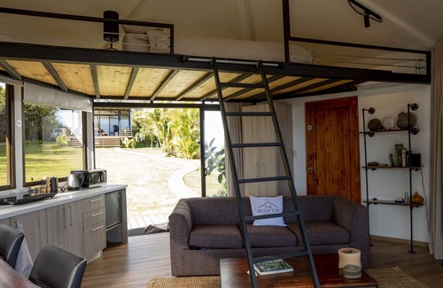 Pavas Cabin | Inviting Loft with Breathtaking San Jose Views & Spa