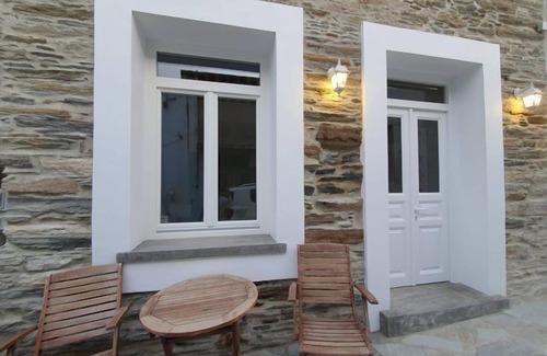 Paleopolis Apartment | Charming Andros Loft Steps from the Beach with Ocean Views