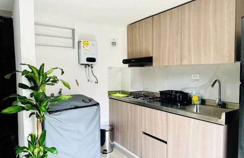 Villa Hermosa Apartment | ¡Cozy Loft in the Heart of Medellín!