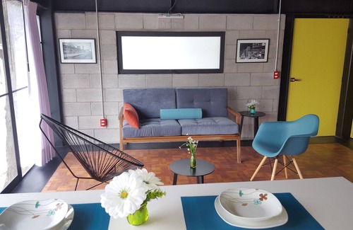 Alvaro Obregon Apartment | Guest Rated 10/10 Cozy Loft with Kitchen in NYC