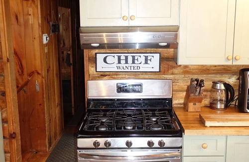 Jackson Cabin | Inviting Log Cabin Retreat in Jackson NH with Hot Tub & Spa