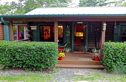 Lake Lure Cabin | Charming Log Cabin Retreat in Riverbend, Lake Lure