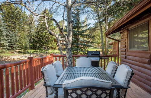 Estes Park Cabin | Charming Log Cabin Escape on Fall River - Guest Rated 10/10