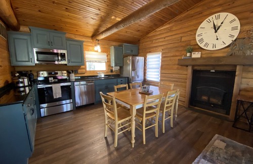 Shell Knob Cabin | Inviting Log Cabin Retreat on Table Rock Lake - Timbers #8