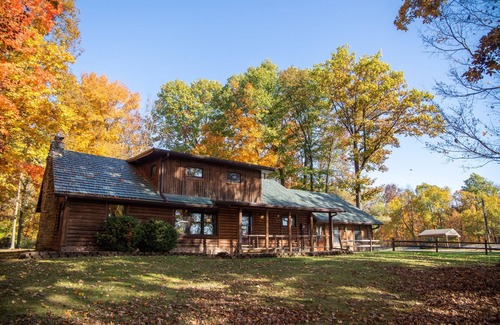 Dola Cabin | Charming Log Cabin Retreat with Hot Tub and Pond