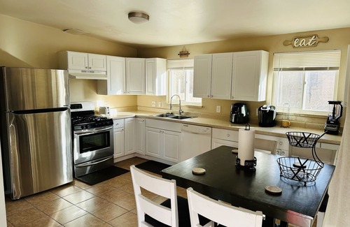 Broomfield House | Inviting 1 Bed Retreat in Broomfield with Great Amenities
