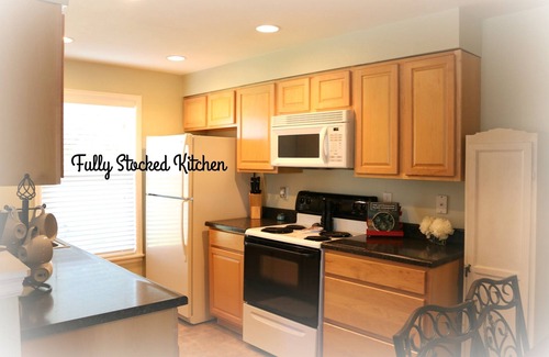 Thornton Condo | Impeccably Clean Corporate Condo with Ocean View Amenities