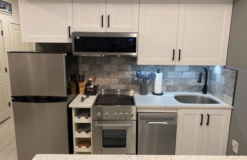 Lincoln Apartment | COZY LOON MOUNTAIN ESCAPE: Free shuttle, Pool, River/Mnt views