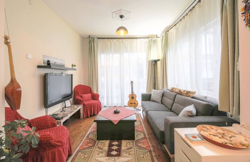 Bakırkoy Apartment | Charming Retreat in the Heart of the City with Breakfast