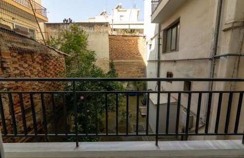 Neapoli-Sykies Apartment | Inviting Apartment Ideal for Family Getaways