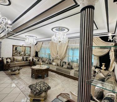 Quartier Mozart Apartment | Cozy & Lxurious apartment in the City center & beach wifi