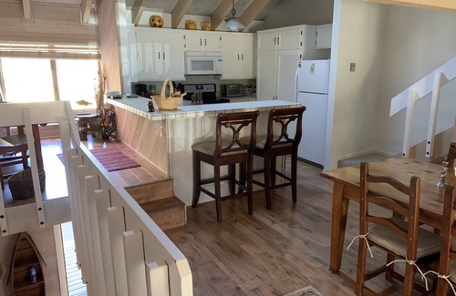 Mammoth Lakes Condo | Inviting Mammoth Snowcreek Condo with Hot Tub and Kitchen
