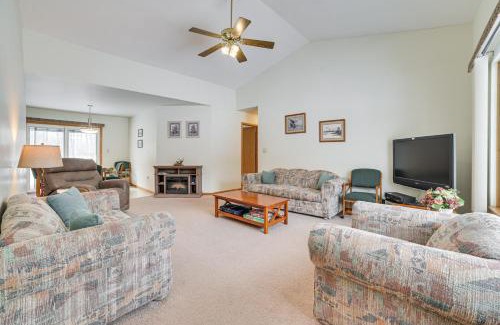 Mancelona House | Inviting Mancelona Retreat for Skiing, Golf & Snowmobiling