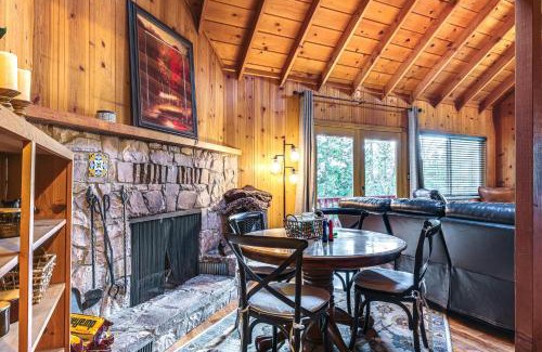 Mi-Wuk Village House | Charming Mi-Wuk Village Cabin Near Dodge Ridge Adventures