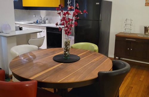 Midtown Apartment | Trendy Midtown Apartment with Private Patio & Breakfast