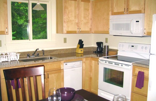 West Stockbridge Condo | Charming Modern Condo in the Berkshires near Tanglewood
