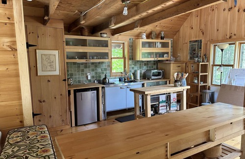Wilmot Cabin | Inviting Modern Cabin on Sunapee Ragged Kearsarge Trail